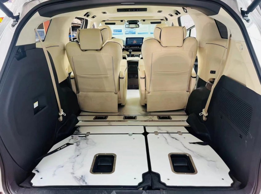 好運來汽車內飾改裝：賽納，7座商務車明星款！